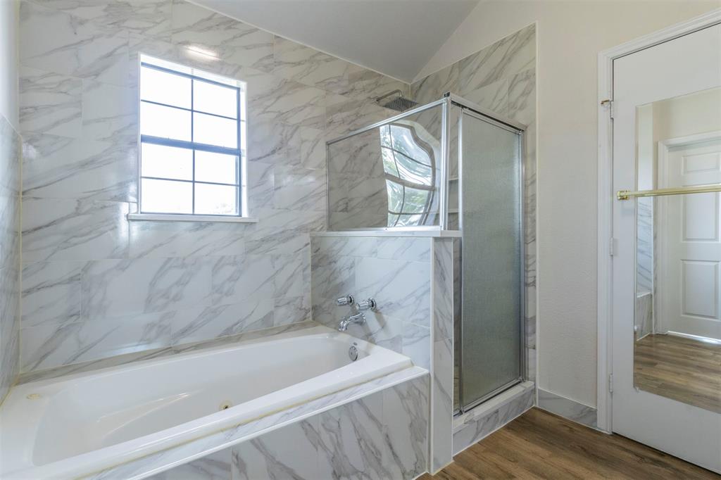 Fort Worth, Texas, 76179, United States, 4 Bedrooms Bedrooms, ,4 BathroomsBathrooms,Residential,For Sale,1915544