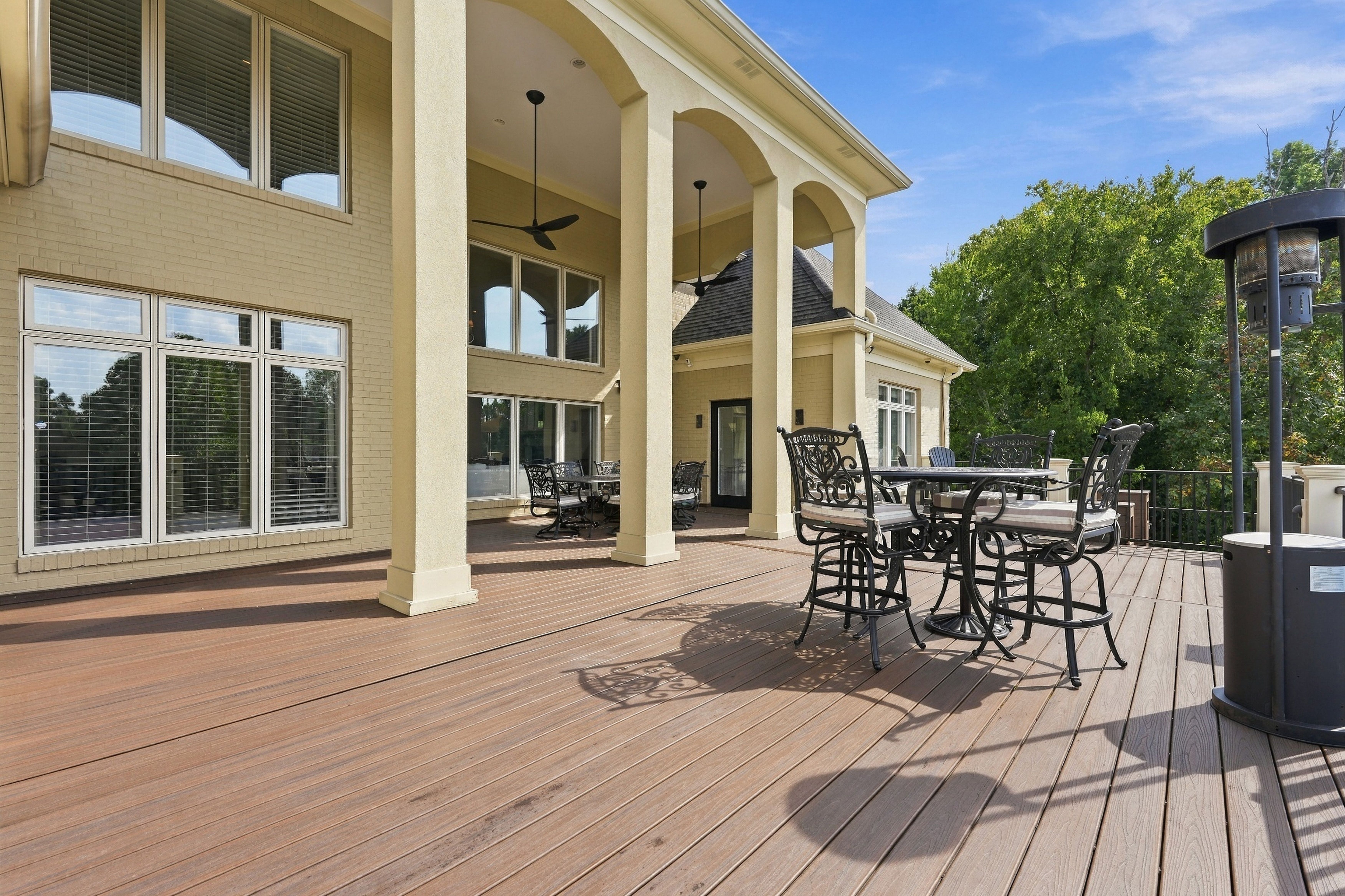  18420 Bridgemore Lane, Louisville, KY 40245 - 物件實景