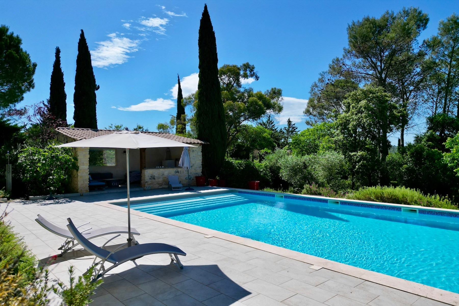  Character farmhouse near Uzès with swimming pool, landscaped garden and beautif… - 物件實景