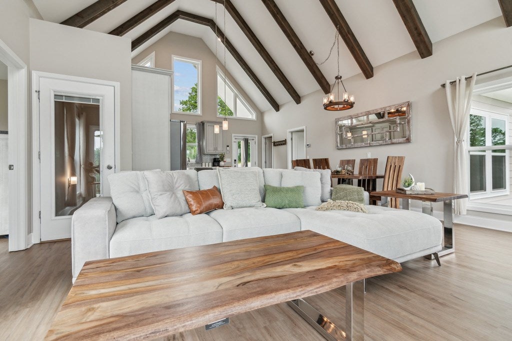 Ellijay, Georgia, 30540, United States, 3 Bedrooms Bedrooms, ,3 BathroomsBathrooms,Residential,For Sale,1859114