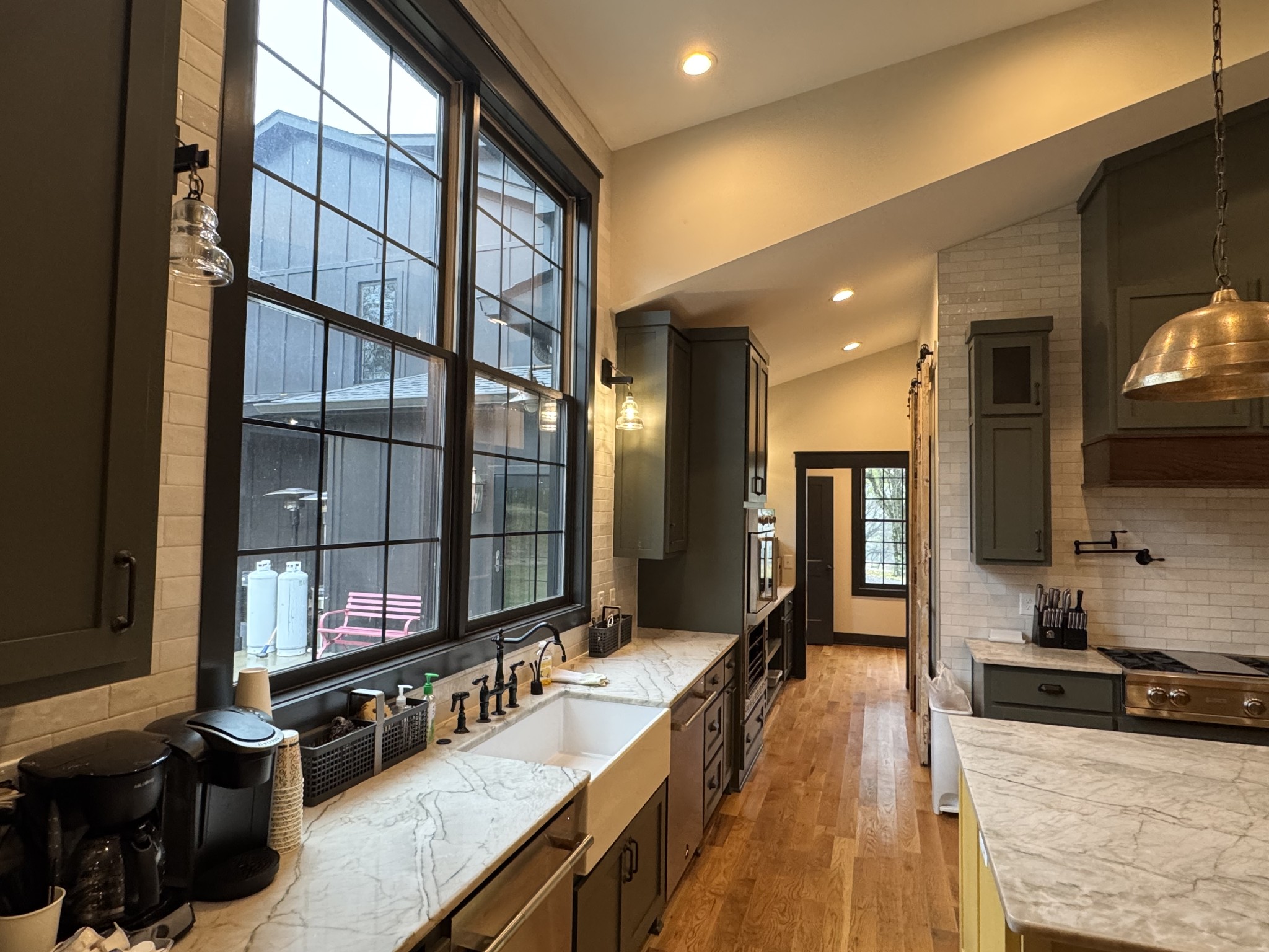 Hendersonville, Tennessee, 37075, United States, 6 Bedrooms Bedrooms, ,5 BathroomsBathrooms,Residential,For Sale,1993824