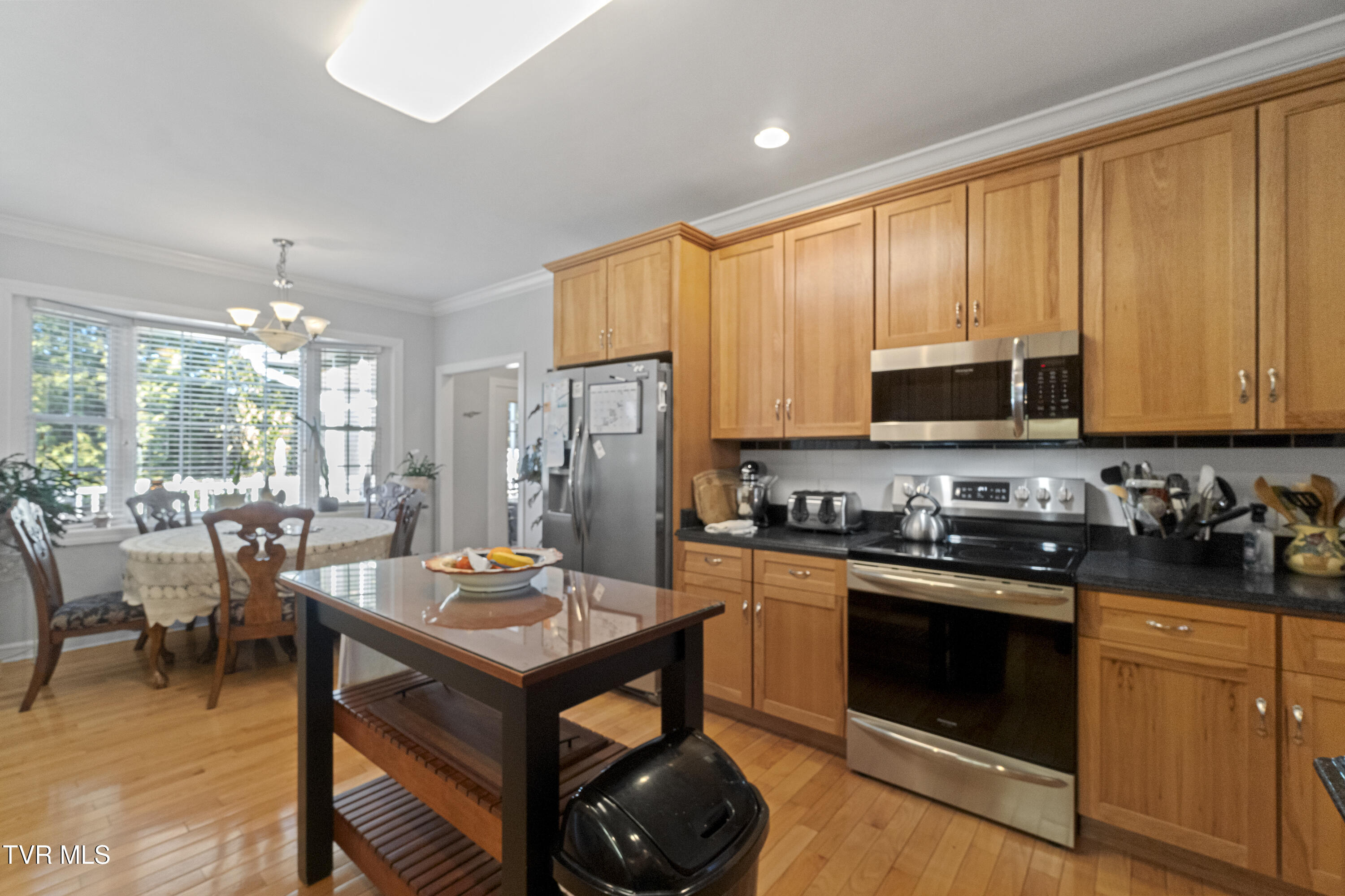 Greeneville, Tennessee, 37745, United States, 5 Bedrooms Bedrooms, ,5 BathroomsBathrooms,Residential,For Sale,2012581