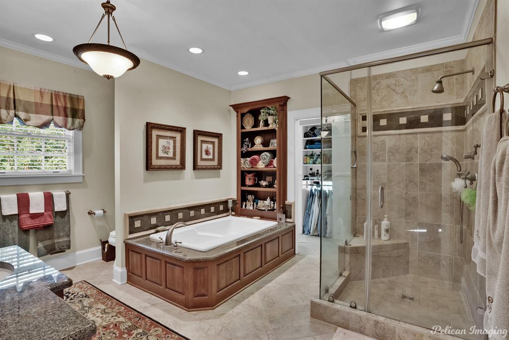 Shreveport, Louisiana, 71106, United States, 5 Bedrooms Bedrooms, ,4 BathroomsBathrooms,Residential,For Sale,1779420