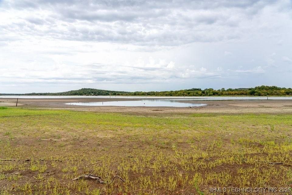 Eufaula, Oklahoma, 74432, United States, ,Residential,For Sale,1980082