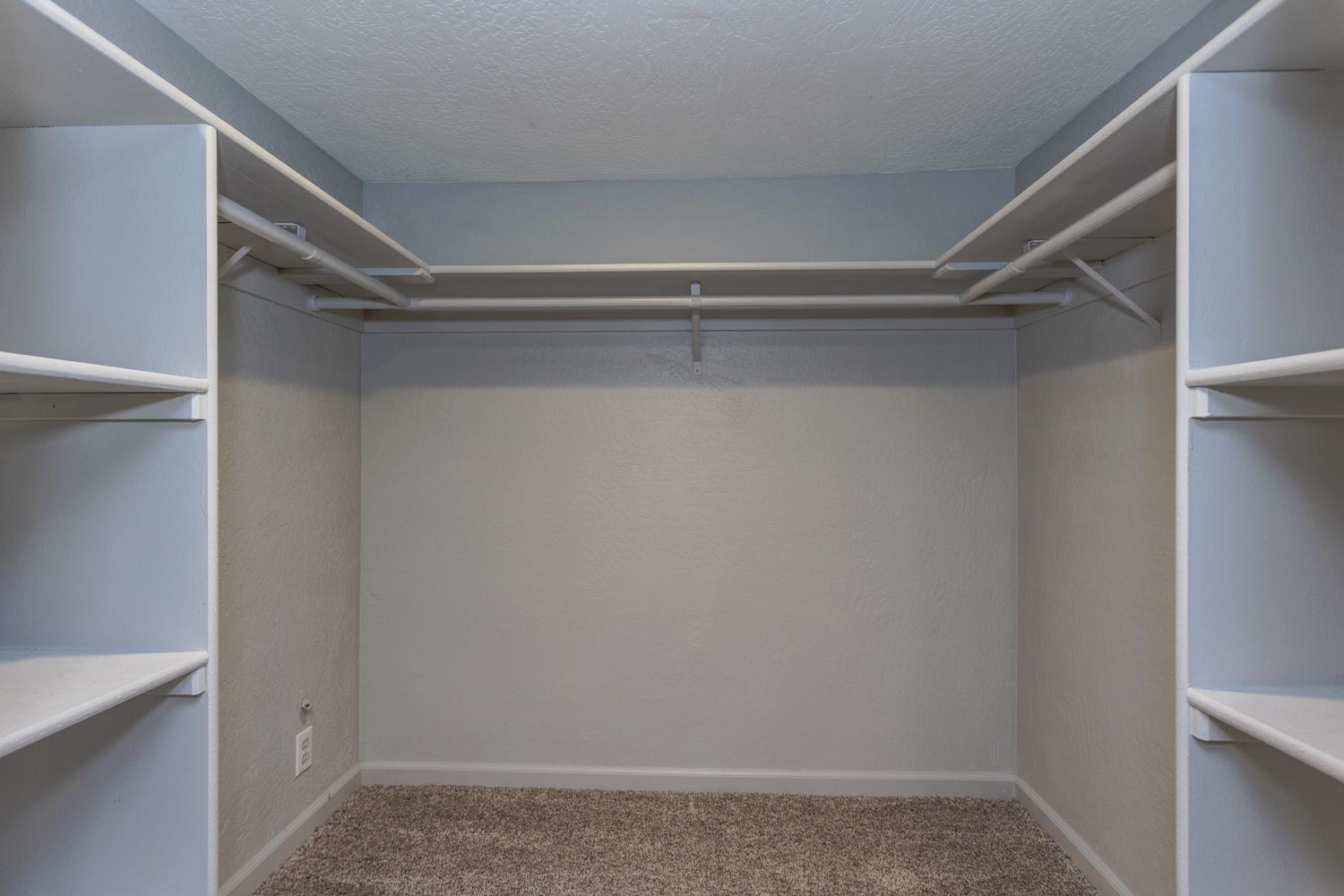 Oakdale, California, 95361, United States, 3 Bedrooms Bedrooms, ,2 BathroomsBathrooms,Residential,For Sale,1982799