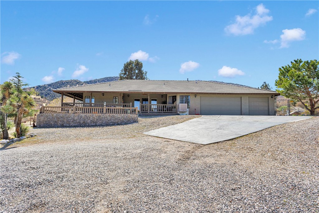 Pinon Hills, California, 92372, United States, 3 Bedrooms Bedrooms, ,2 BathroomsBathrooms,Residential,For Sale,1980325