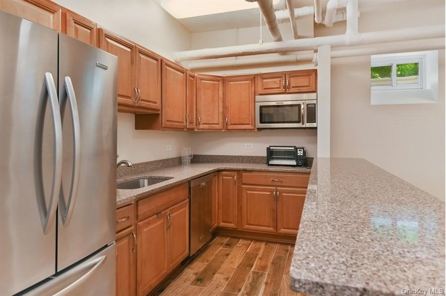 Beechhurst, New York, 11357, United States, 3 Bedrooms Bedrooms, ,2 BathroomsBathrooms,Residential,For Sale,2049222