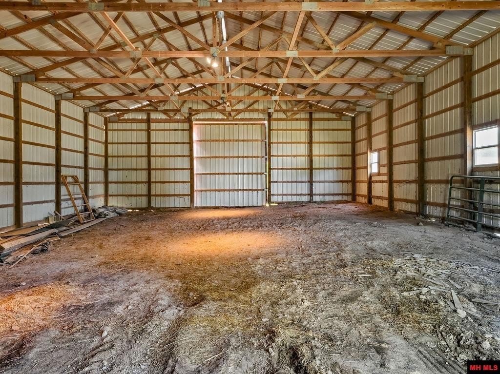 Gainesville, Missouri, 65655, United States, 4 Bedrooms Bedrooms, ,3 BathroomsBathrooms,Residential,For Sale,1979779