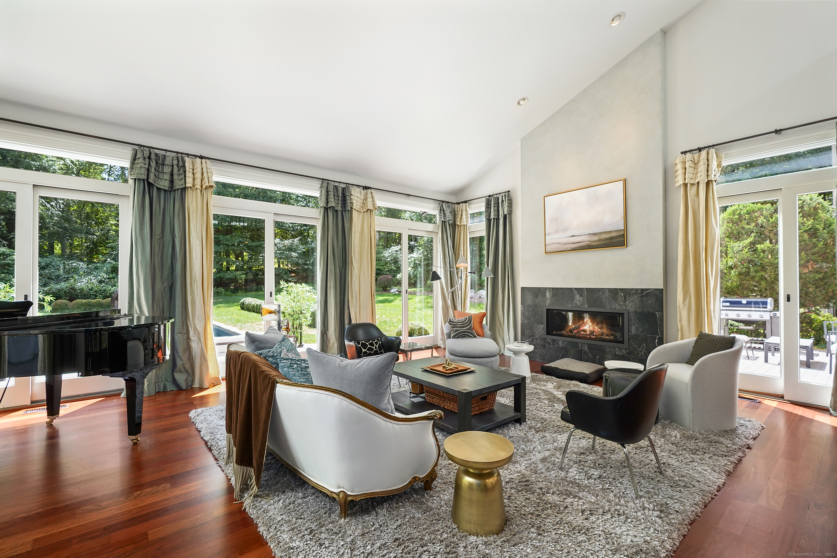 Westport, Connecticut, 06880, United States, 5 Bedrooms Bedrooms, ,6 BathroomsBathrooms,Residential,For Sale,1940592