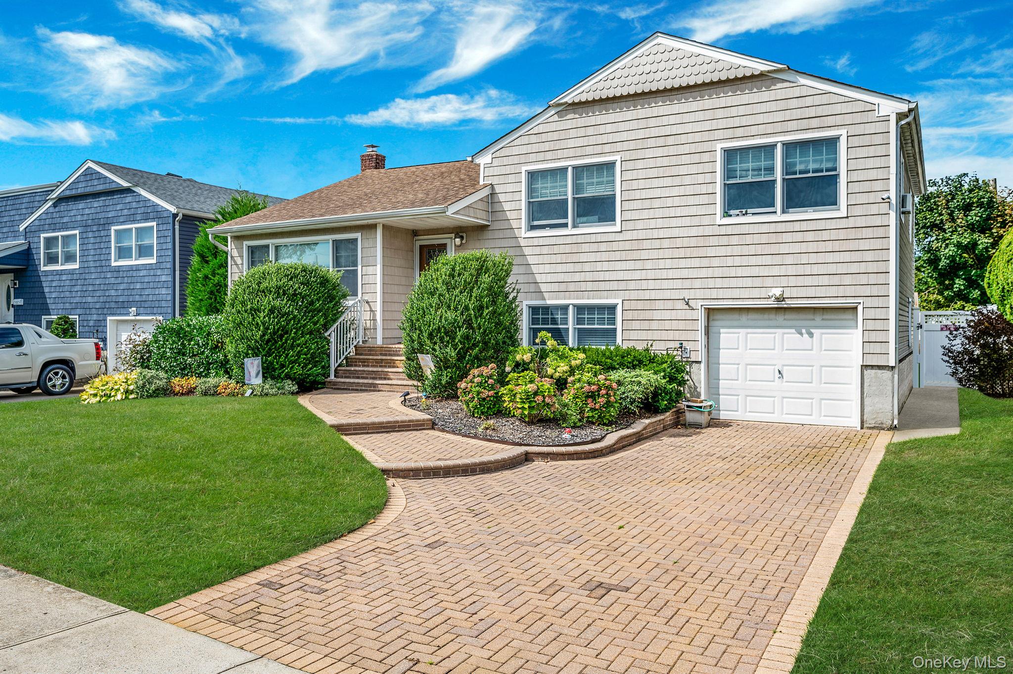 East Meadow, New York, 11554, United States, 3 Bedrooms Bedrooms, ,3 BathroomsBathrooms,Residential,For Sale,1939671