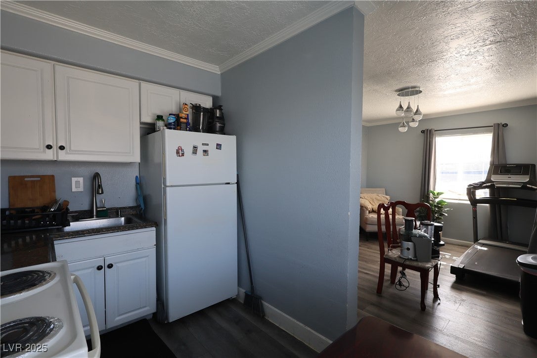 Las Vegas, Nevada, 89101, United States, 4 Bedrooms Bedrooms, ,4 BathroomsBathrooms,Residential,For Sale,1984454