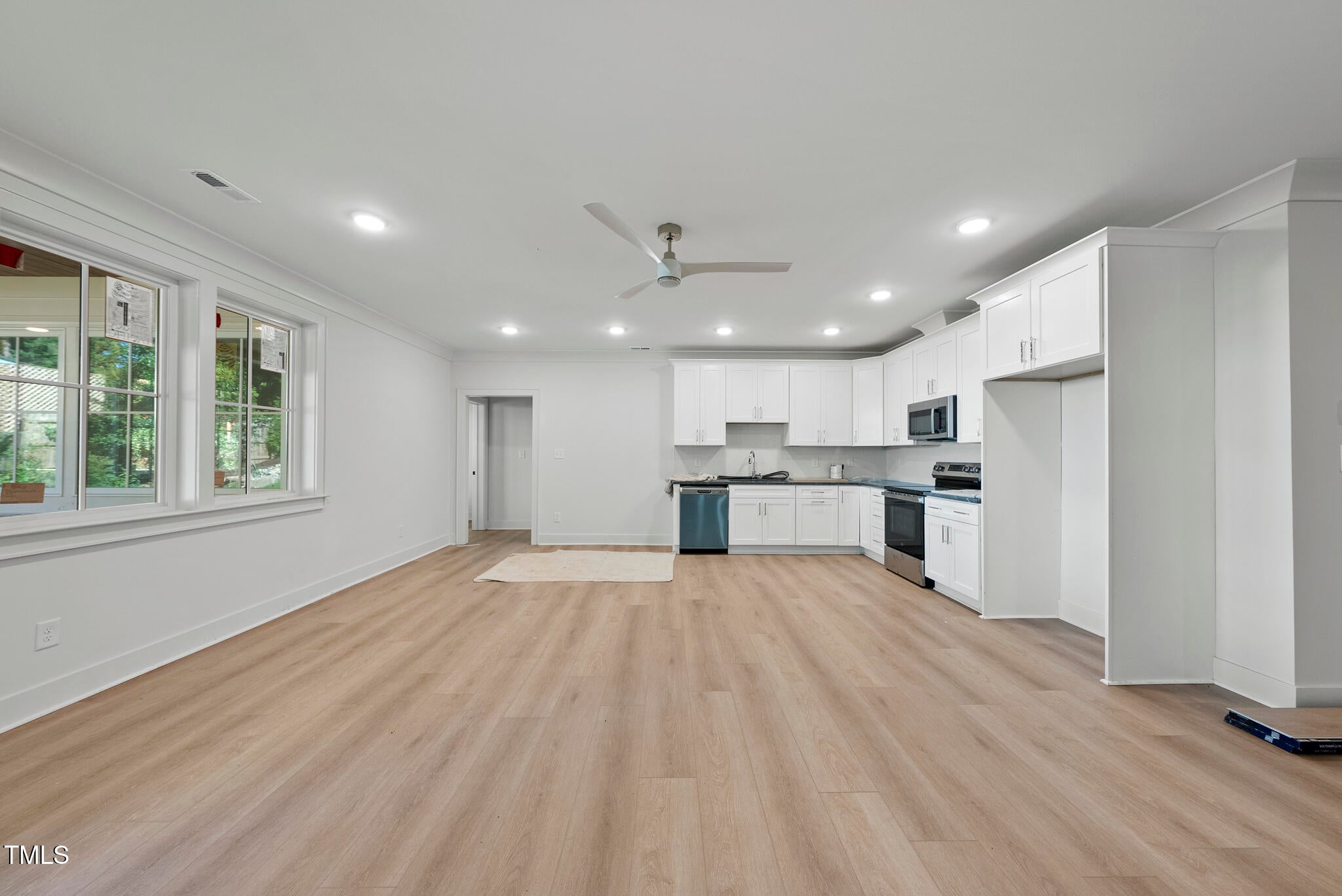 Raleigh, North Carolina, 27607, United States, 5 Bedrooms Bedrooms, ,5 BathroomsBathrooms,Residential,For Sale,1895455
