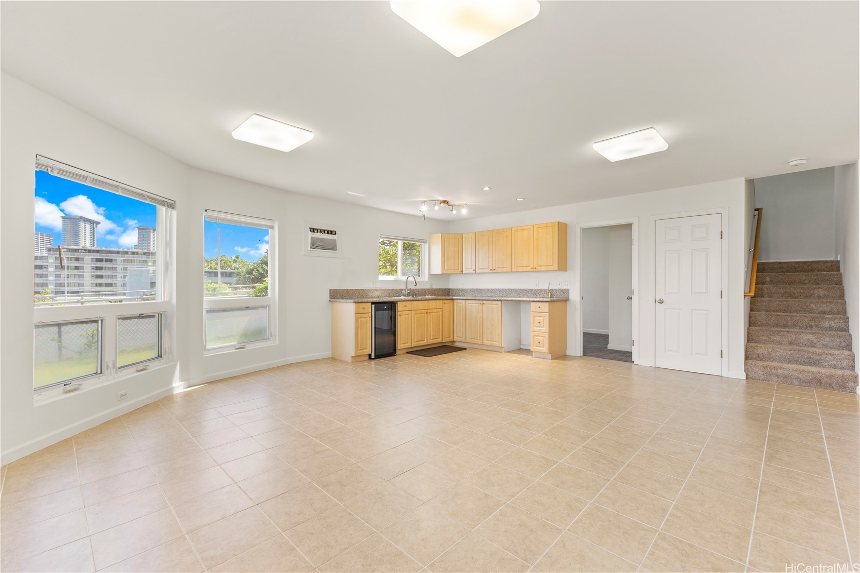 Honolulu, Hawaii, 96813, United States, 4 Bedrooms Bedrooms, ,3 BathroomsBathrooms,Residential,For Sale,1989434