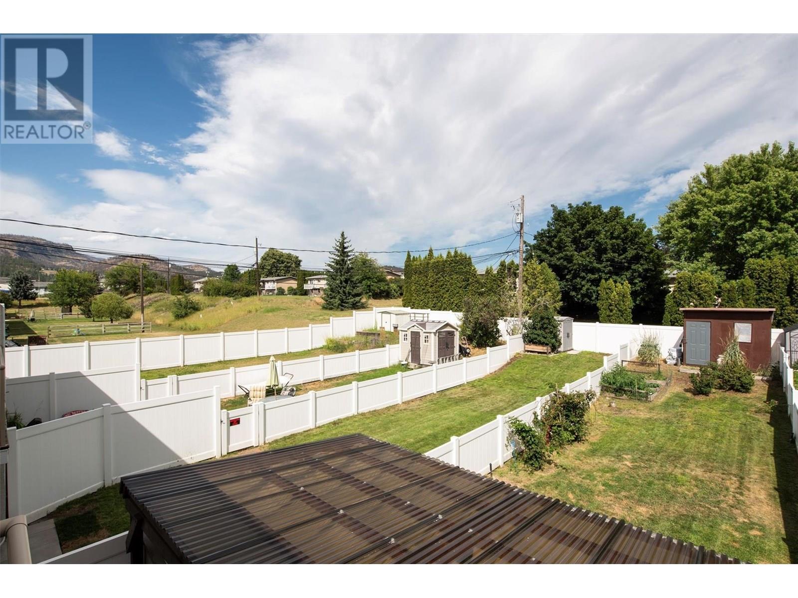 WEST KELOWNA, British Columbia, V1Z 3K5, CA, 2 Bedrooms Bedrooms, ,1 BathroomBathrooms,Residential,For Sale,1913142