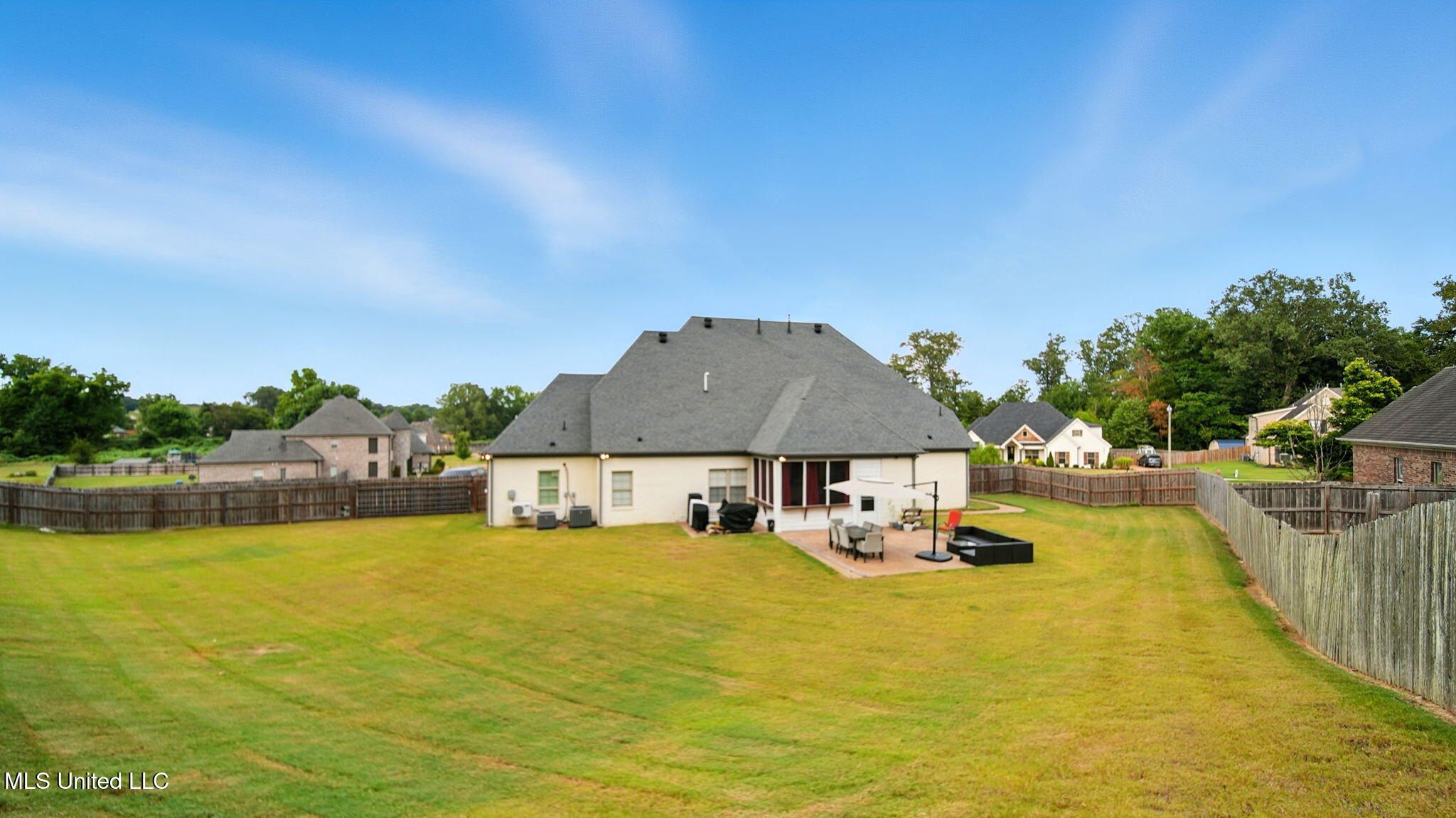 Hernando, Mississippi, 38632, United States, 4 Bedrooms Bedrooms, ,3 BathroomsBathrooms,Residential,For Sale,1978429