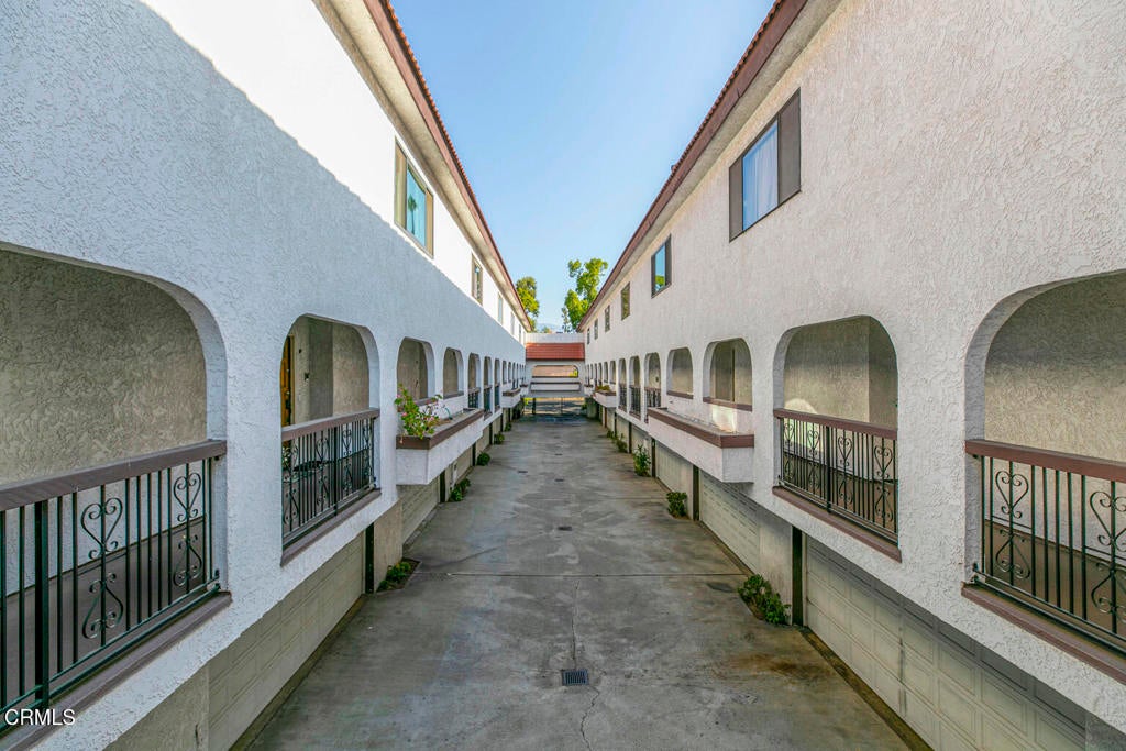 Glendale, California, 91205, United States, 3 Bedrooms Bedrooms, ,2 BathroomsBathrooms,Residential,For Sale,1938623