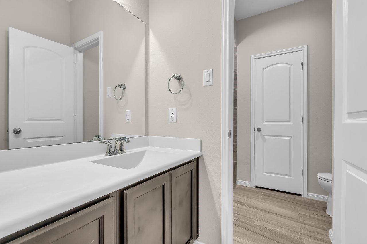 Conroe, Texas, 77384, United States, 4 Bedrooms Bedrooms, ,4 BathroomsBathrooms,Residential,For Sale,1995789