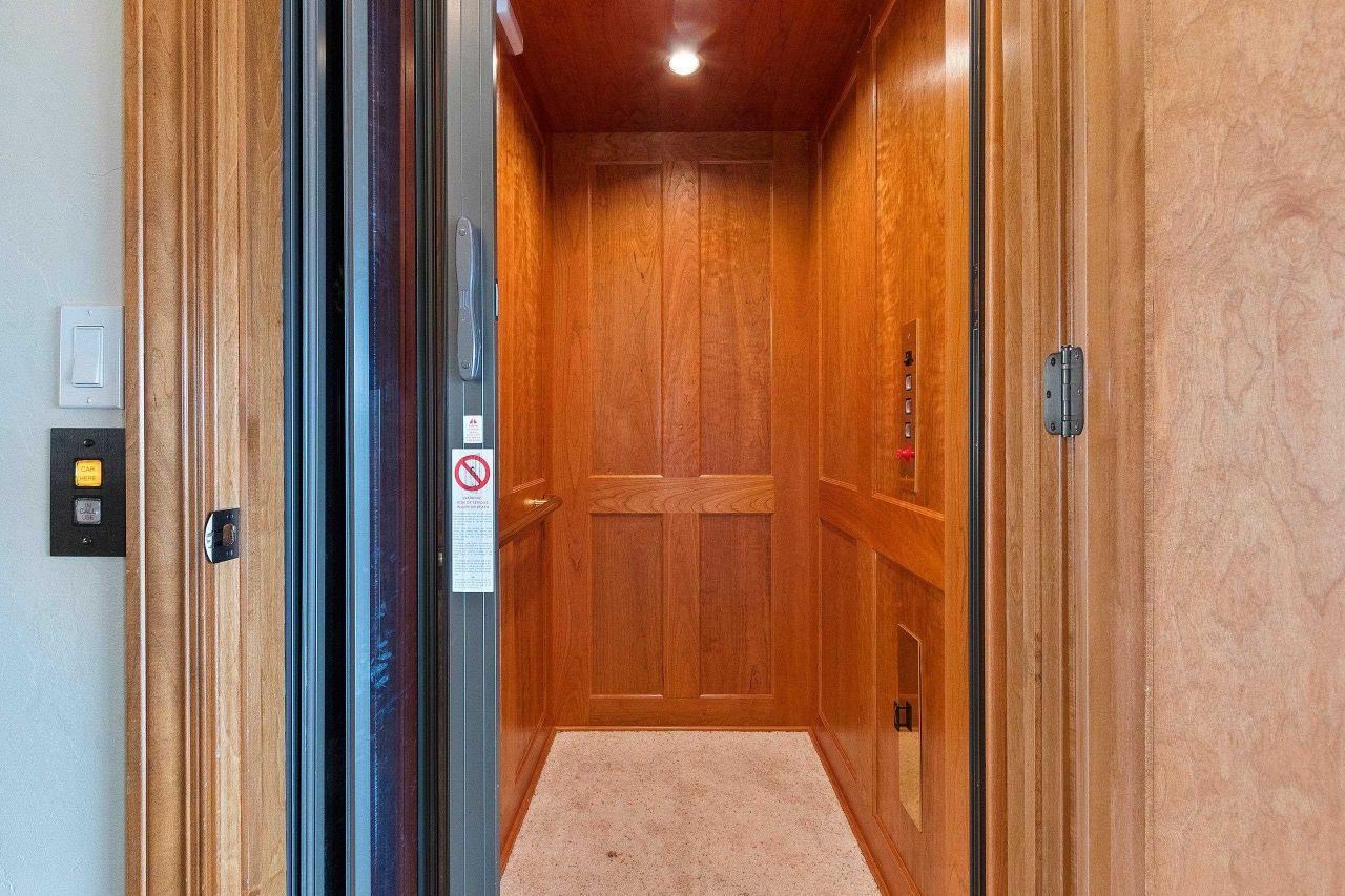 GREENVILLE, Wisconsin, 54942, United States, 3 Bedrooms Bedrooms, ,3 BathroomsBathrooms,Residential,For Sale,1744997