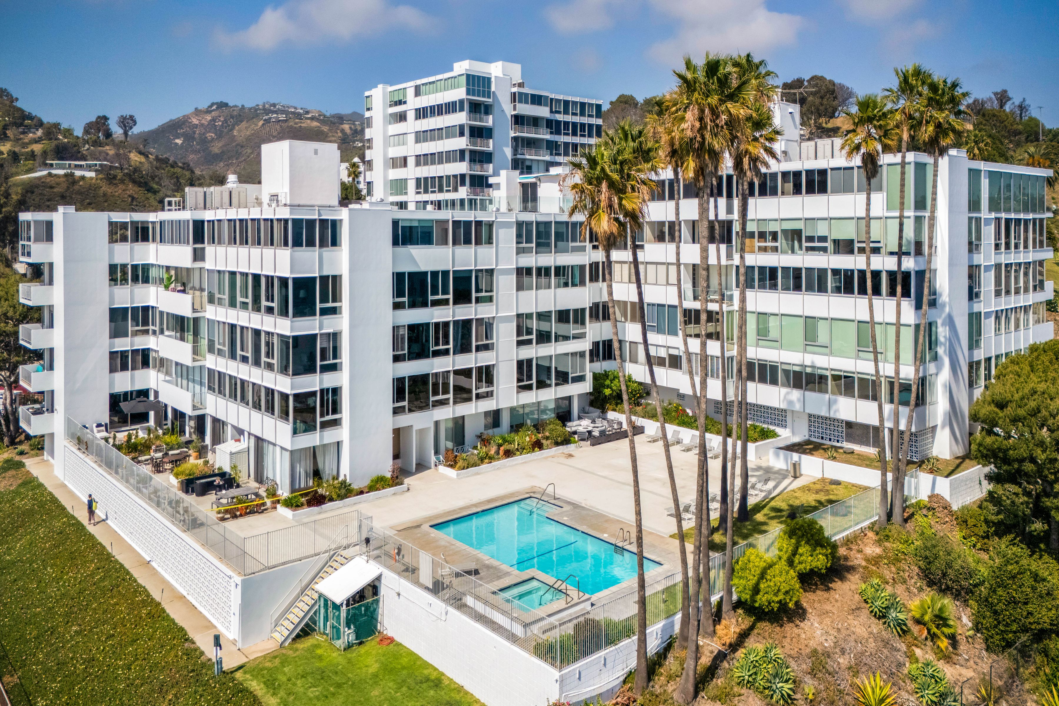  17352 W Sunset Blvd - 物件實景