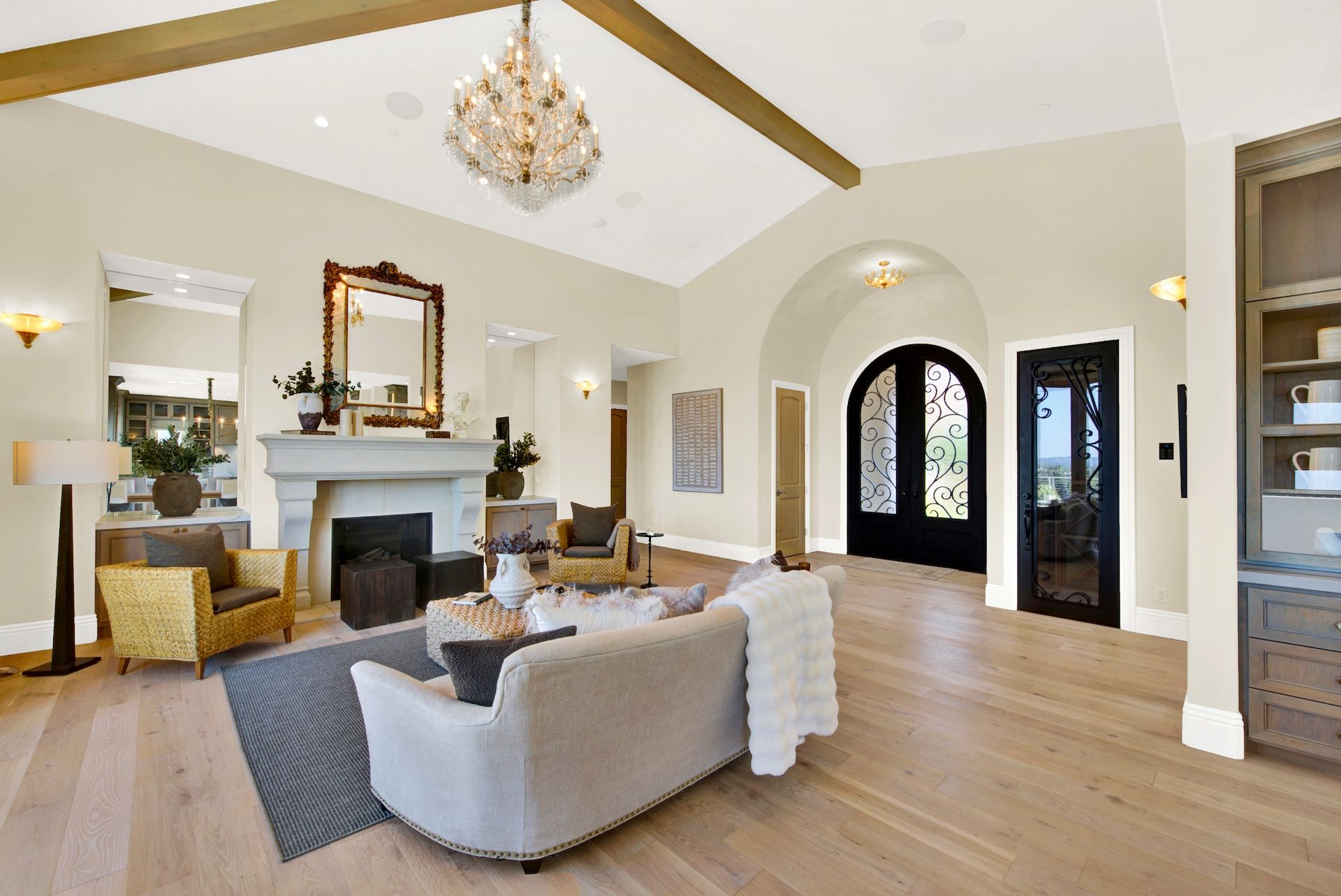  Mediterranean-Inspired Silverado Crest Home - 物件實景