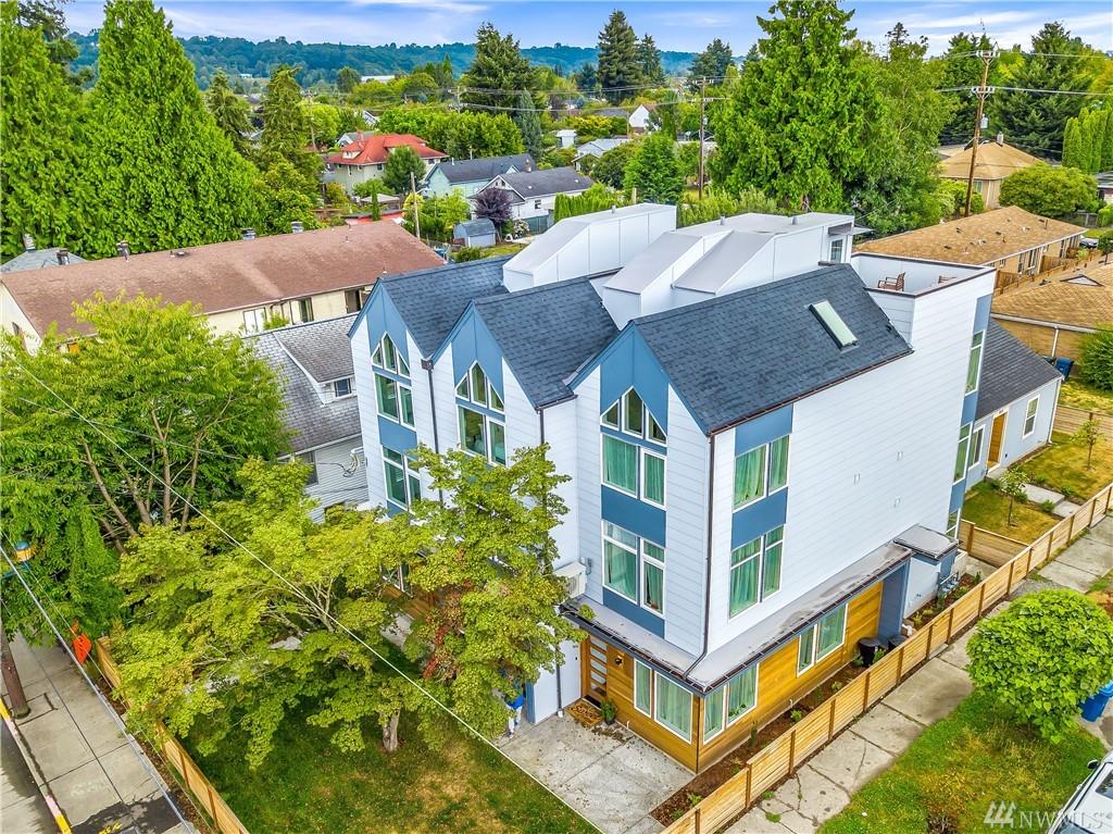 1058 S Cloverdale St B, Seattle, Washington, 98108, United States, 4 Bedrooms Bedrooms, ,2 BathroomsBathrooms,Residential,For Sale,1058 S Cloverdale St B,1434327