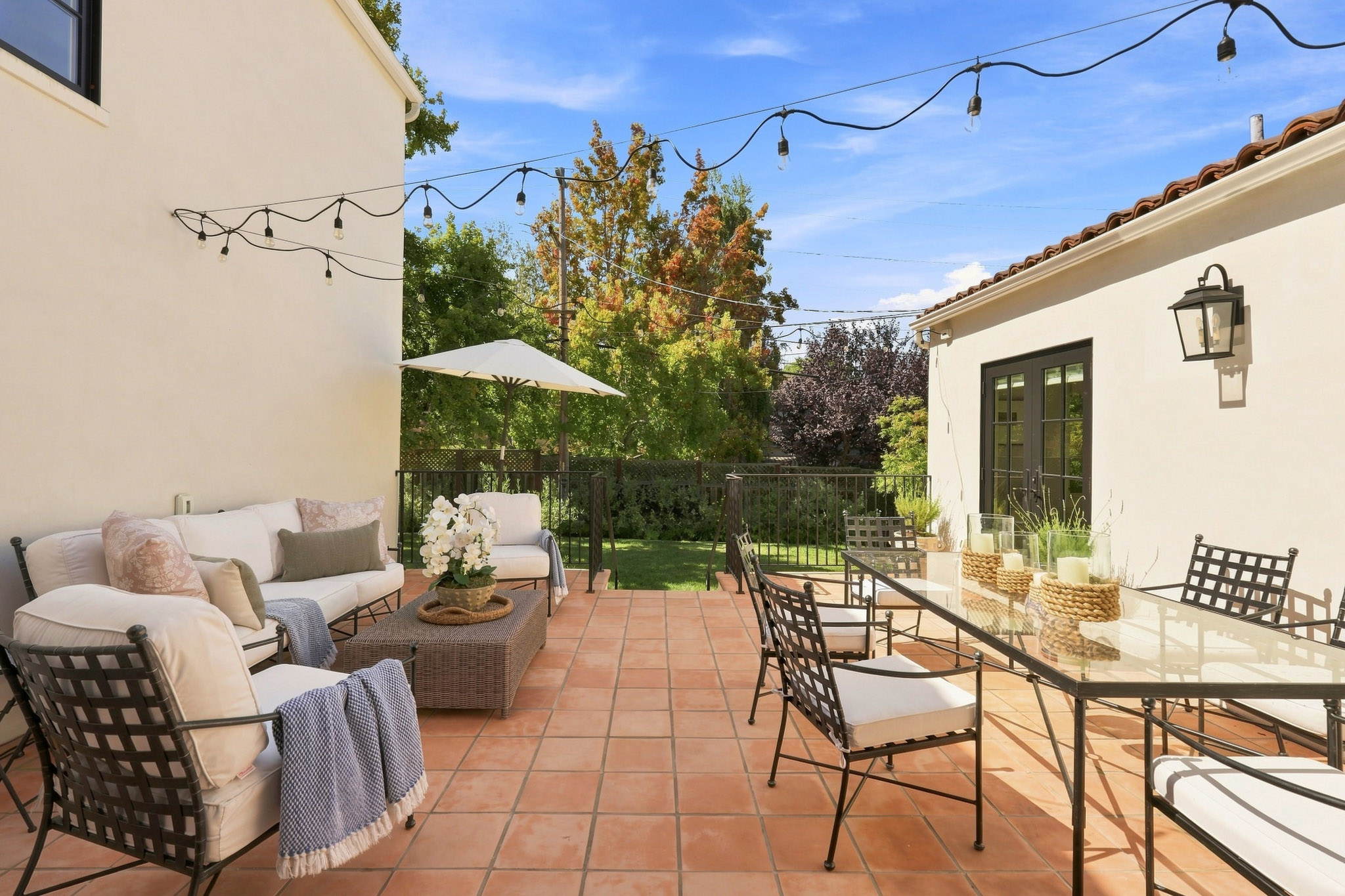  Stunning Spanish-Style Retreat - 物件實景