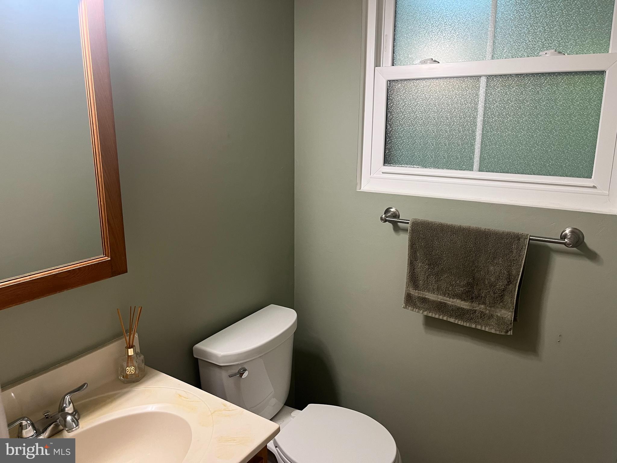 Owings, Maryland, 20736, United States, 5 Bedrooms Bedrooms, ,4 BathroomsBathrooms,Residential,For Sale,1943168