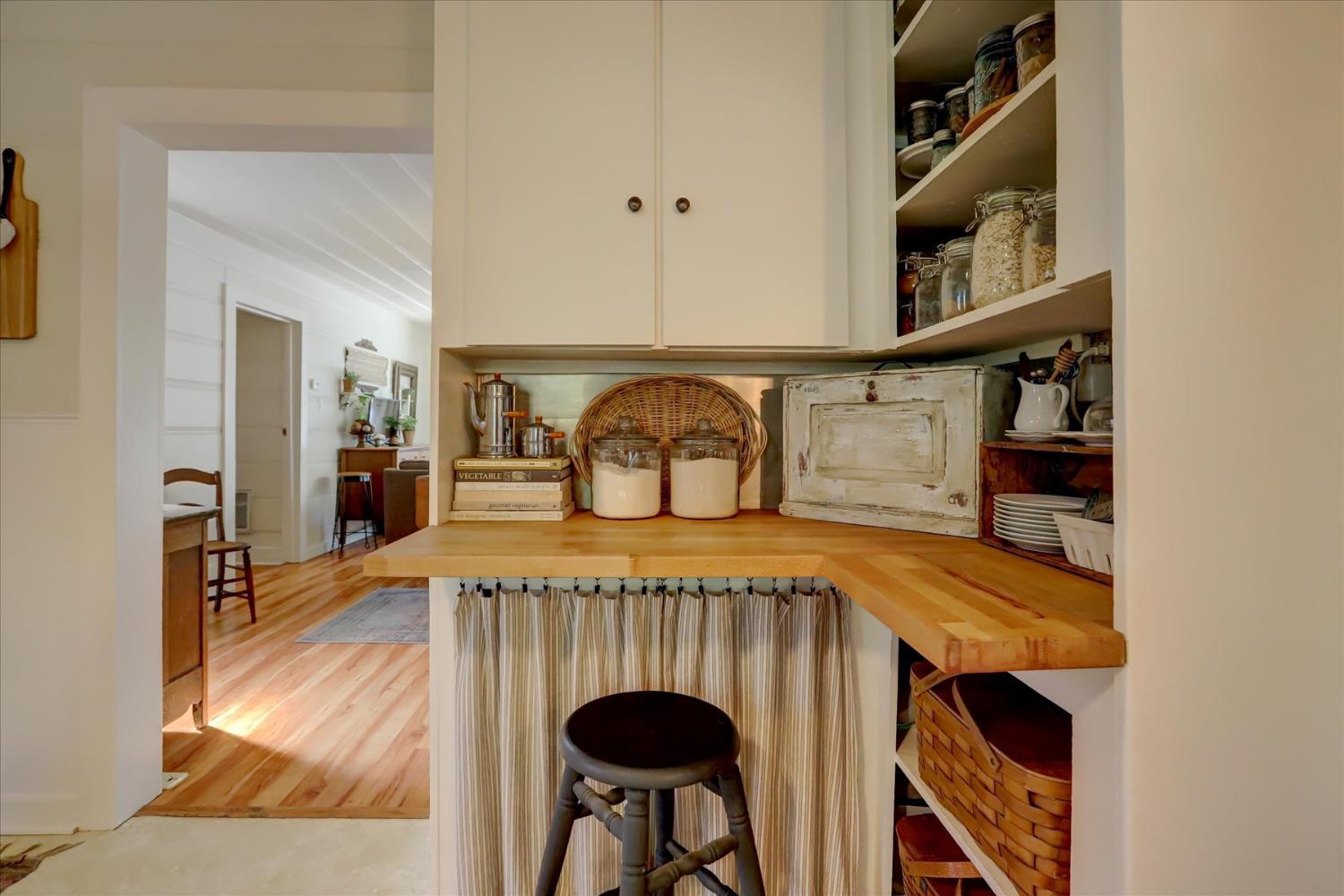 Nevada City, California, 95959, United States, 2 Bedrooms Bedrooms, ,1 BathroomBathrooms,Residential,For Sale,1982930