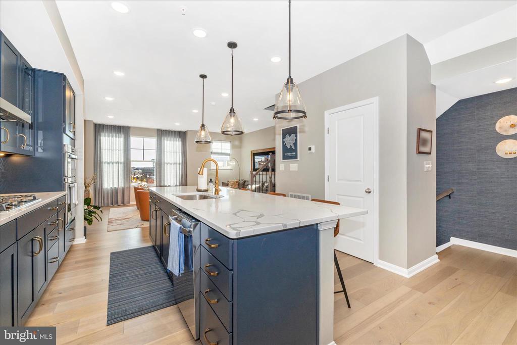 Frederick, Maryland, 21701, United States, 4 Bedrooms Bedrooms, ,4 BathroomsBathrooms,Residential,For Sale,2005194