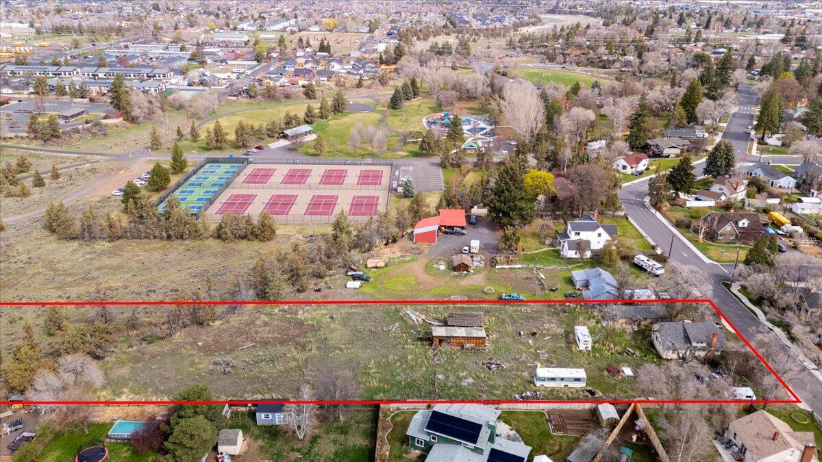 Redmond, Oregon, 97756, United States, 2 Bedrooms Bedrooms, ,1 BathroomBathrooms,Residential,For Sale,1937266