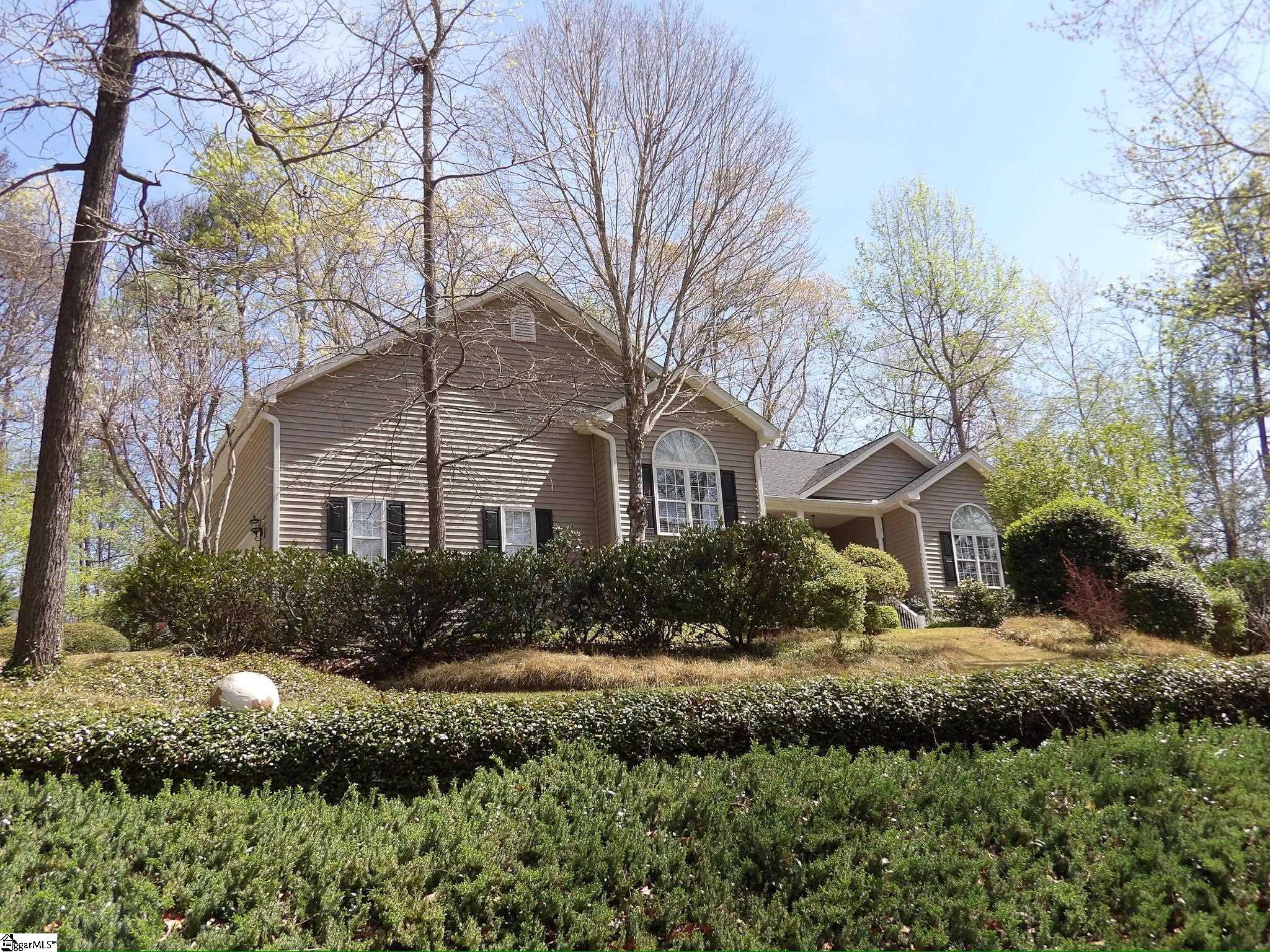 Seneca, South Carolina, 29672, United States, 4 Bedrooms Bedrooms, ,3 BathroomsBathrooms,Residential,For Sale,1927213