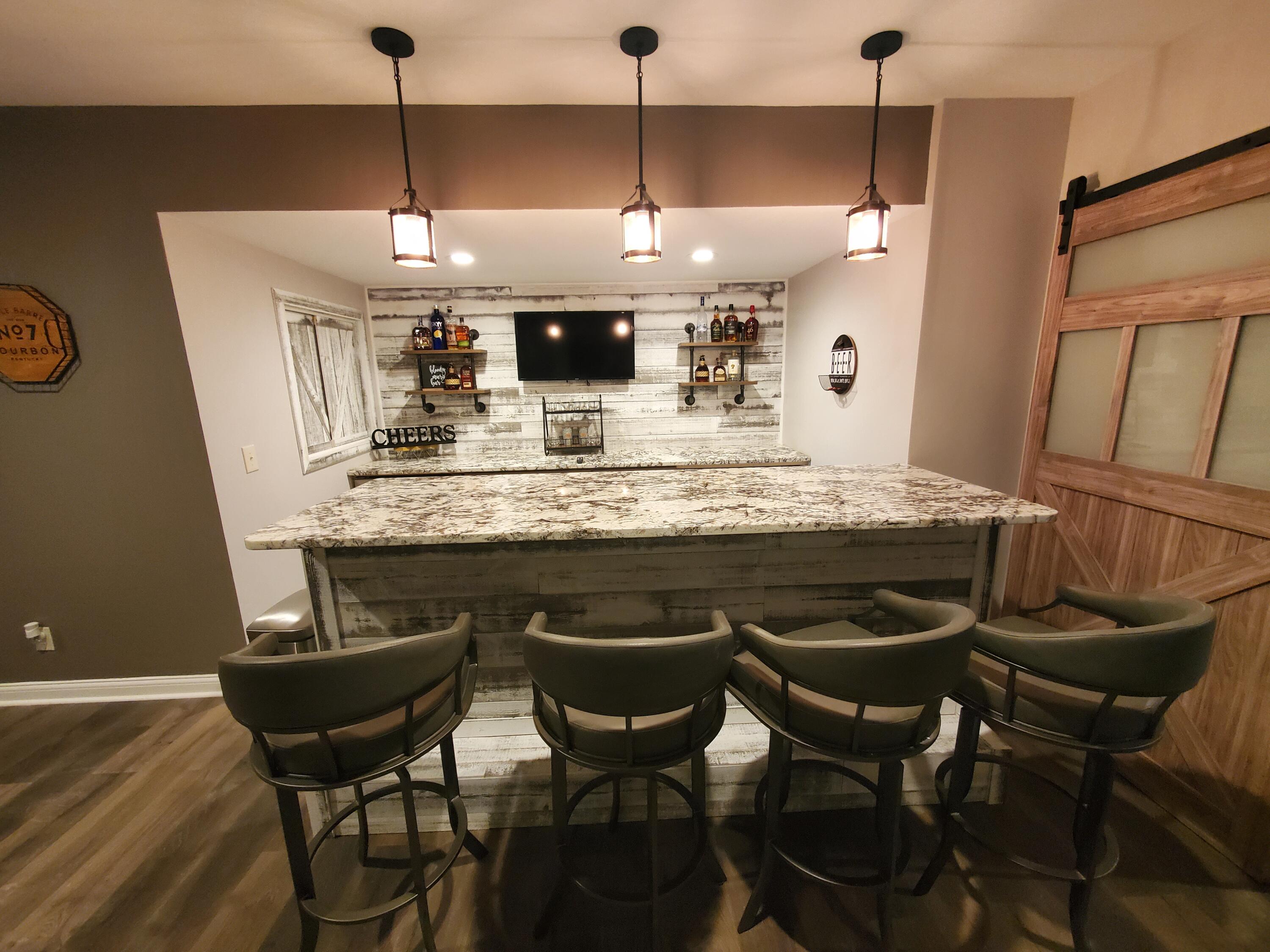 Lexington, Kentucky, 40509, United States, 6 Bedrooms Bedrooms, ,4 BathroomsBathrooms,Residential,For Sale,1785062