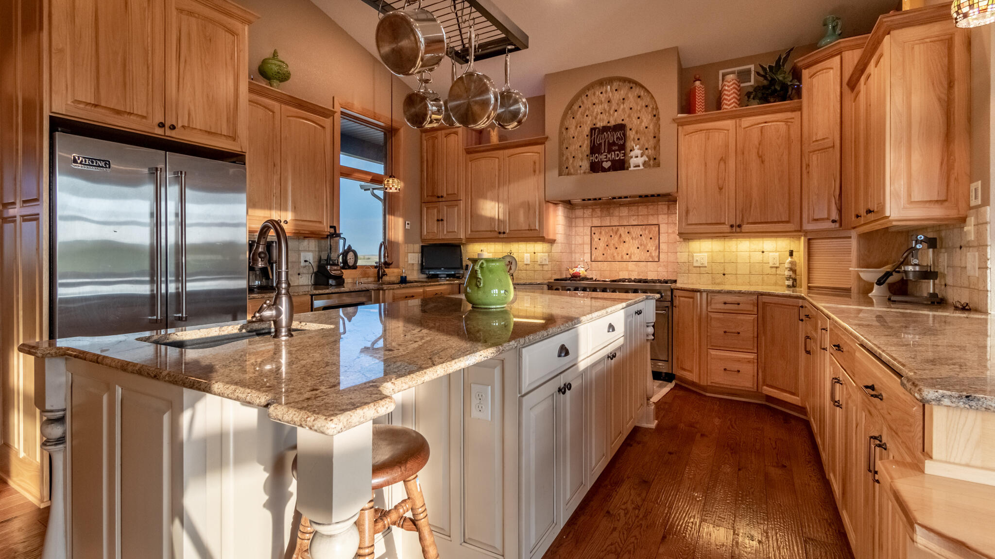 Beulah, North Dakota, 58523, United States, 4 Bedrooms Bedrooms, ,3 BathroomsBathrooms,Residential,For Sale,1780571