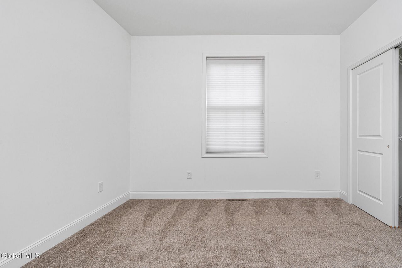 Halfmoon, New York, 12065, United States, 4 Bedrooms Bedrooms, ,3 BathroomsBathrooms,Residential,For Sale,1987891