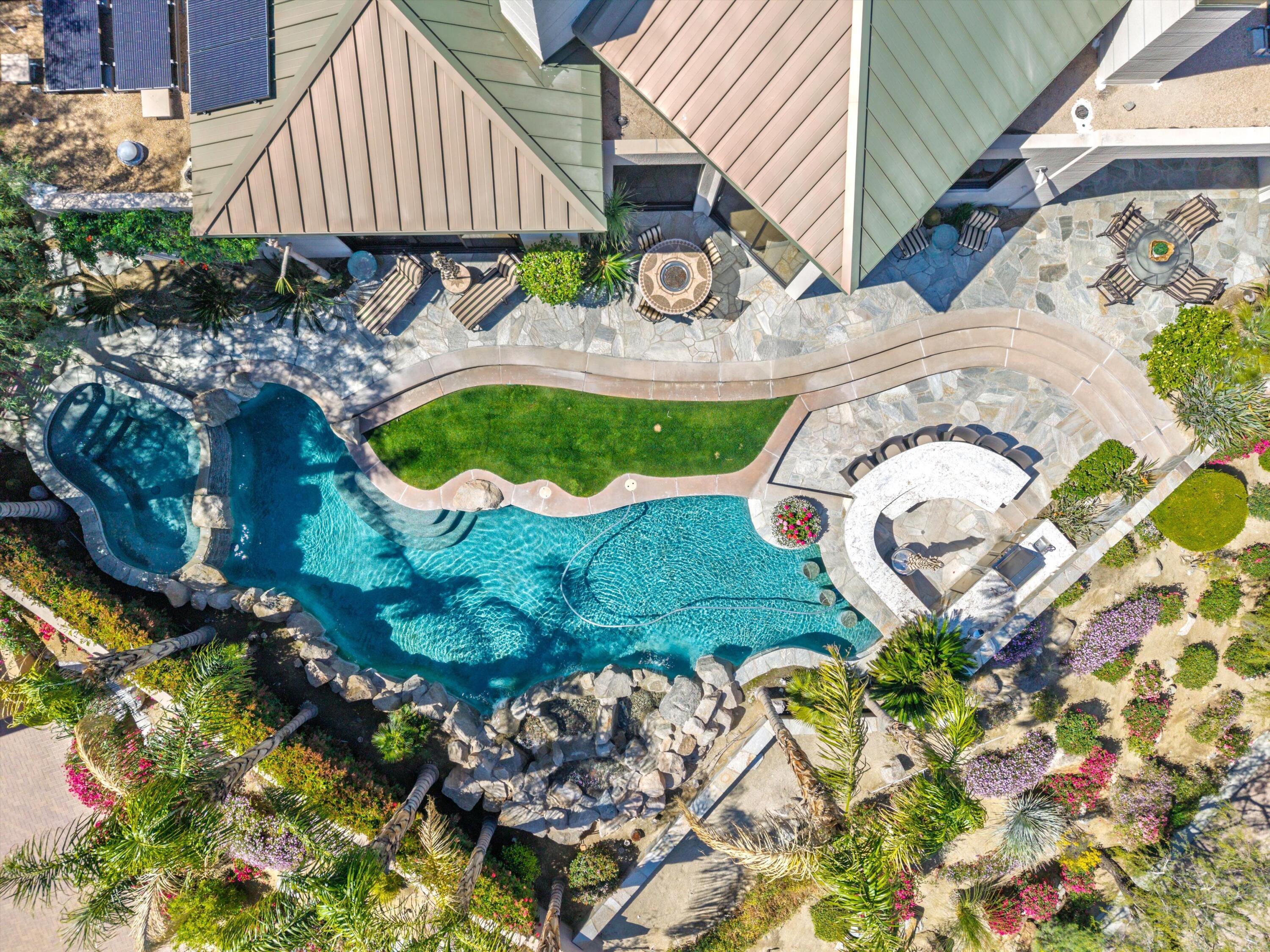 Palm Desert, California, 92260, United States, 4 Bedrooms Bedrooms, ,6 BathroomsBathrooms,Residential,For Sale,2002034