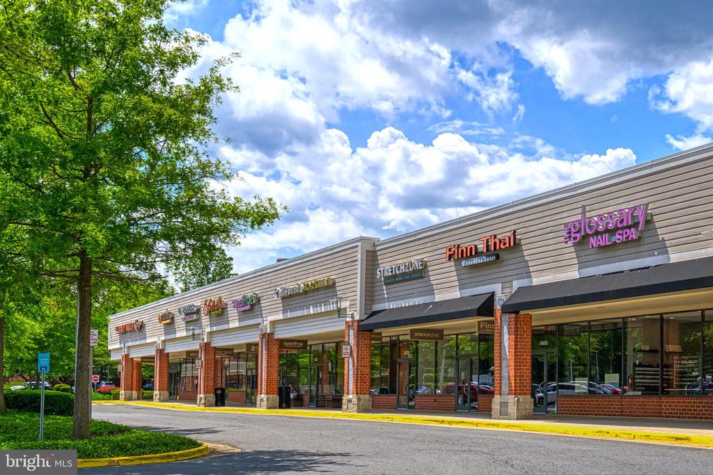 Reston, Virginia, 20194, United States, 3 Bedrooms Bedrooms, ,4 BathroomsBathrooms,Residential,For Sale,1942632