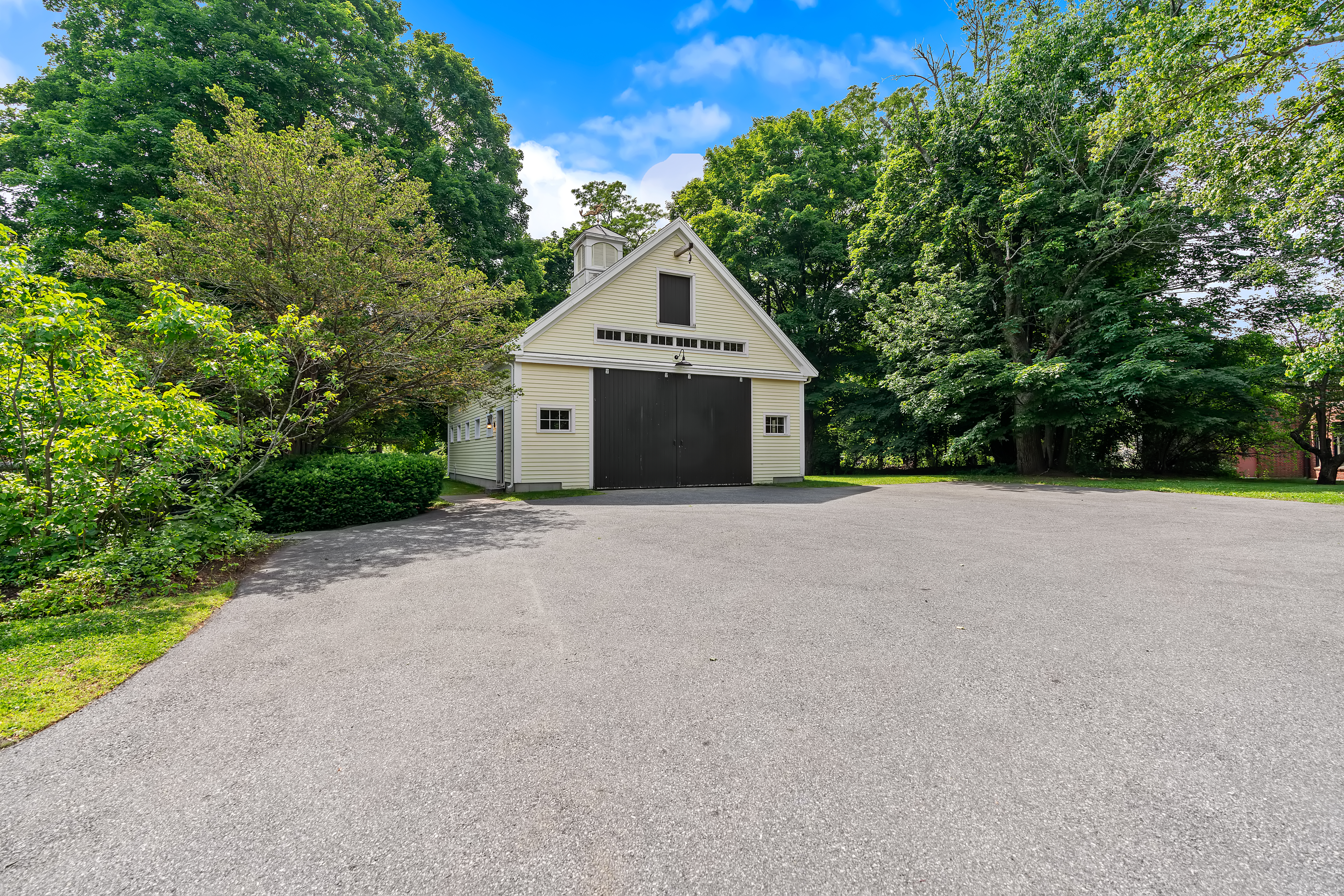  11 Concord Road, Wayland, MA, 01778 - 物件實景