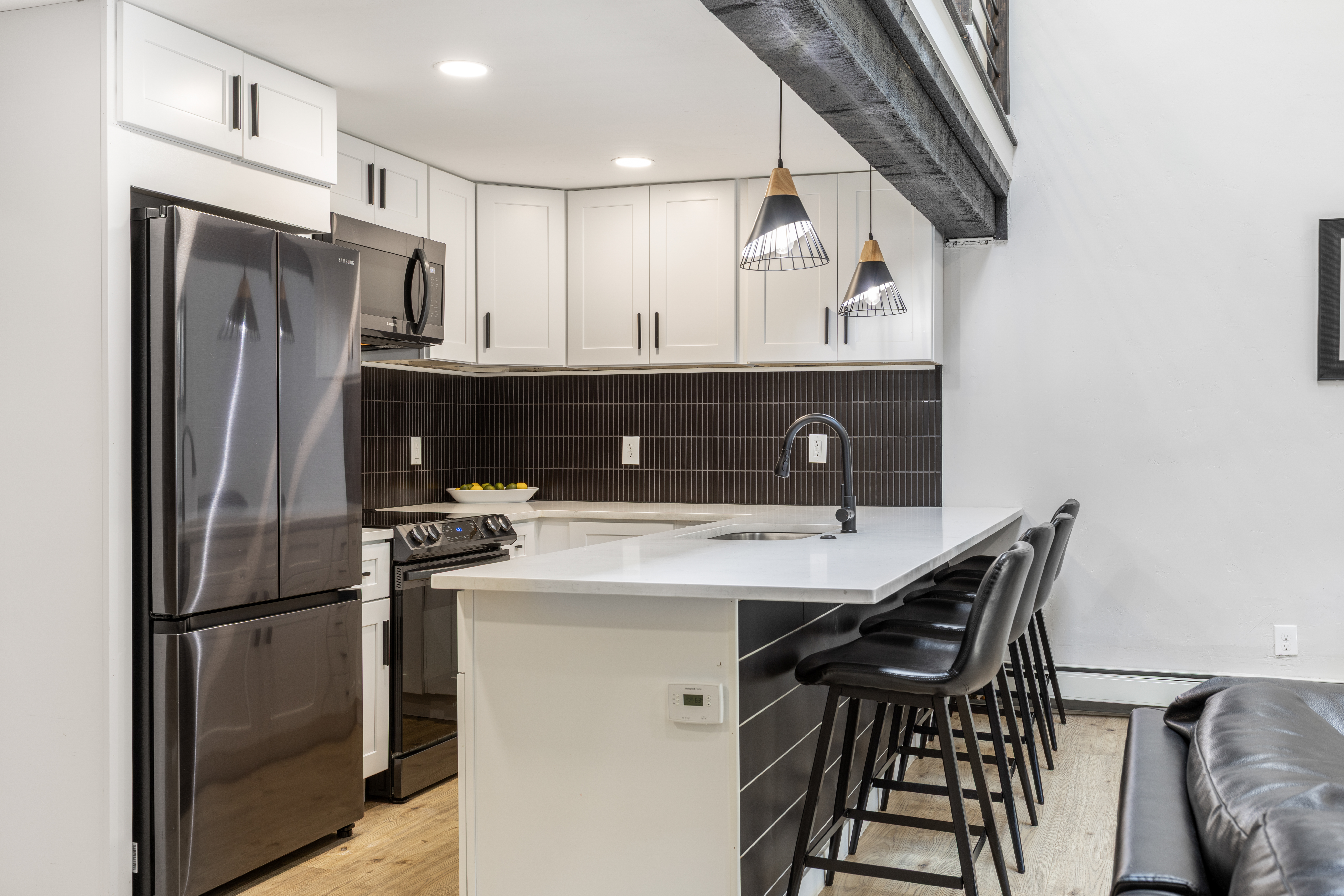  Beautifully Renovated Residence in the Interlochen Neighborhood - 物件實景
