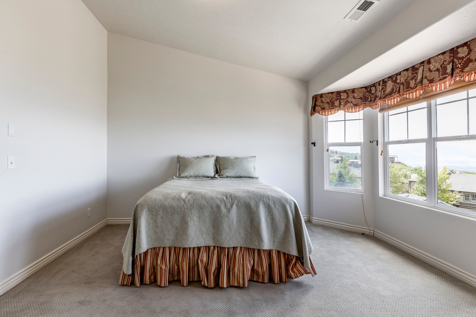  Suncrest Townhouse with Impeccable Valley Views - 物件實景
