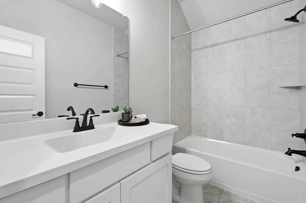 Mansfield, Texas, 76084, United States, 4 Bedrooms Bedrooms, ,4 BathroomsBathrooms,Residential,For Sale,1927817