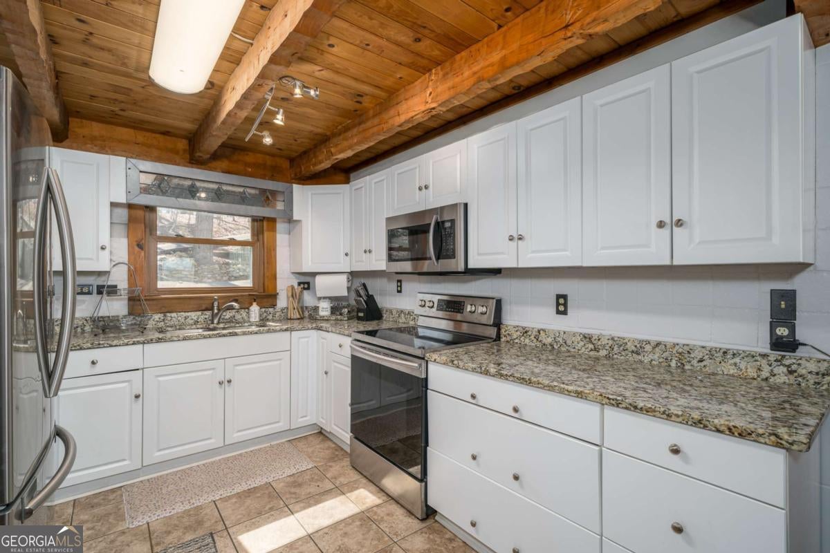 Ellijay, Georgia, 30540, United States, 4 Bedrooms Bedrooms, ,4 BathroomsBathrooms,Residential,For Sale,1859084