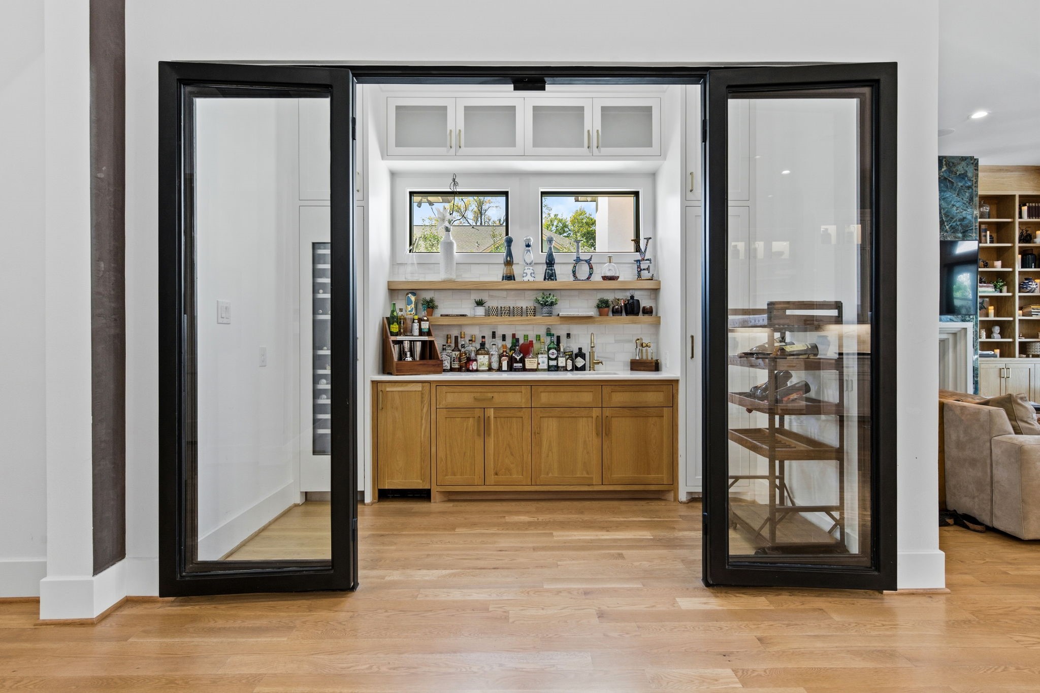  878 W 41st Street - 物件實景