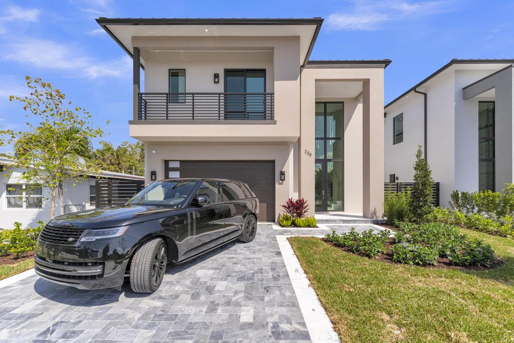 Delray Beach, Florida, 33444, United States, 4 Bedrooms Bedrooms, ,5 BathroomsBathrooms,Residential,For Sale,1974503