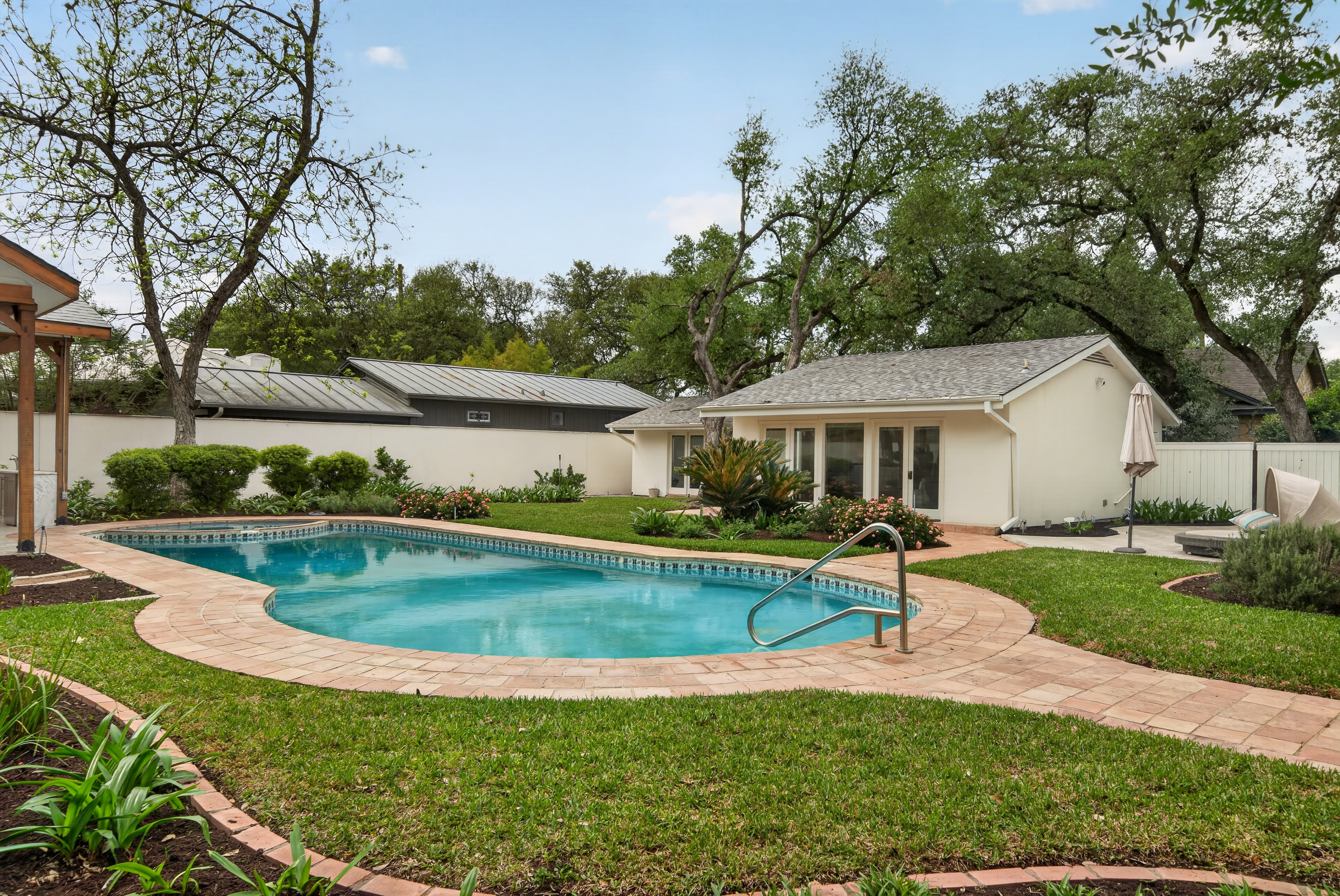  Experience Rare Privacy and Resort Style Living in Alamo Heights - 物件實景