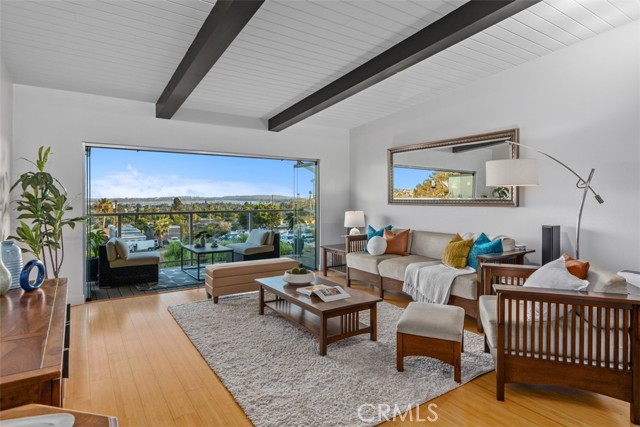 San Diego, California, 92109, United States, 4 Bedrooms Bedrooms, ,3 BathroomsBathrooms,Residential,For Sale,1974655