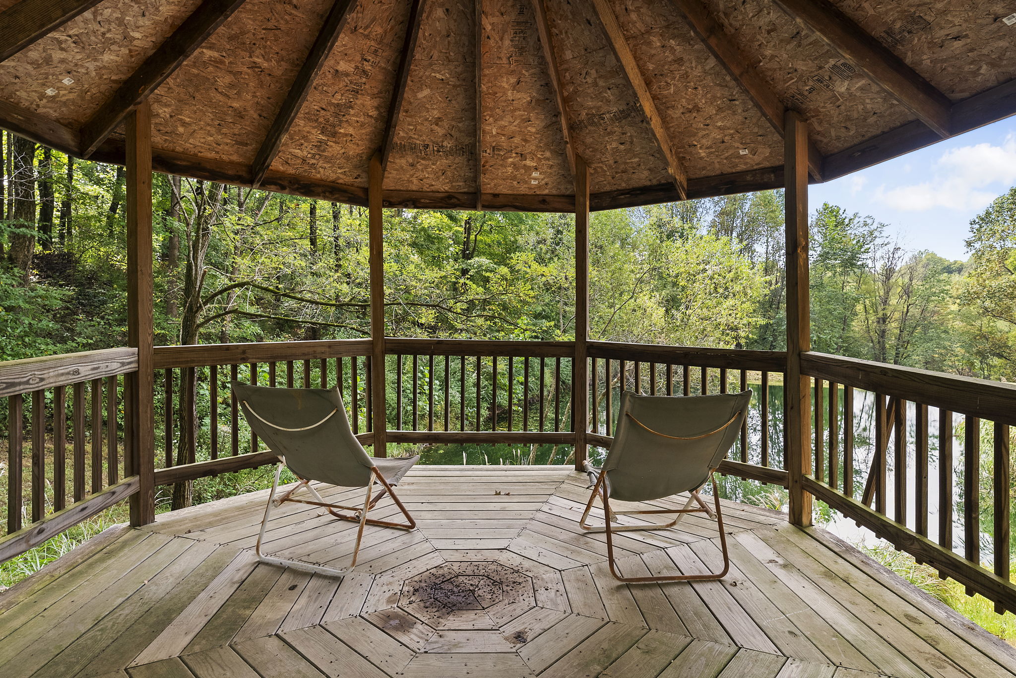 Bloomfield, Indiana, 47424, United States, 3 Bedrooms Bedrooms, ,2 BathroomsBathrooms,Residential,For Sale,1976098