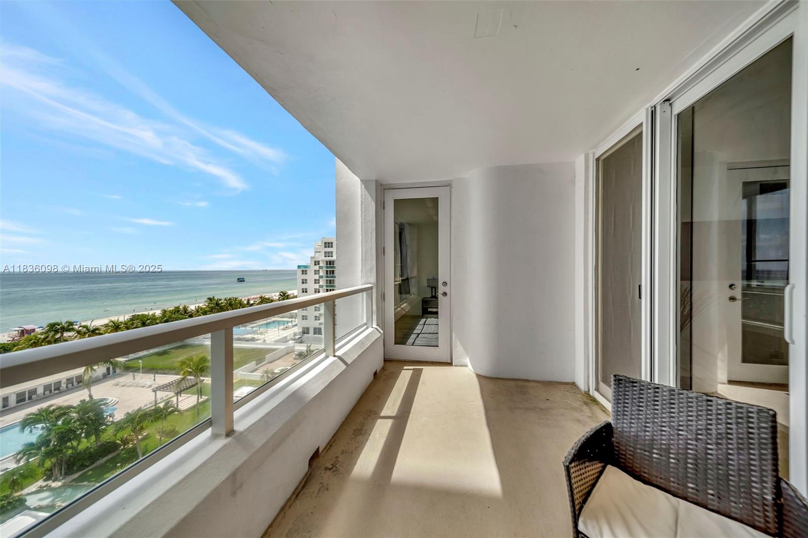 Miami Beach, Florida, 33140, United States, 2 Bedrooms Bedrooms, ,2 BathroomsBathrooms,Residential,For Sale,1885385