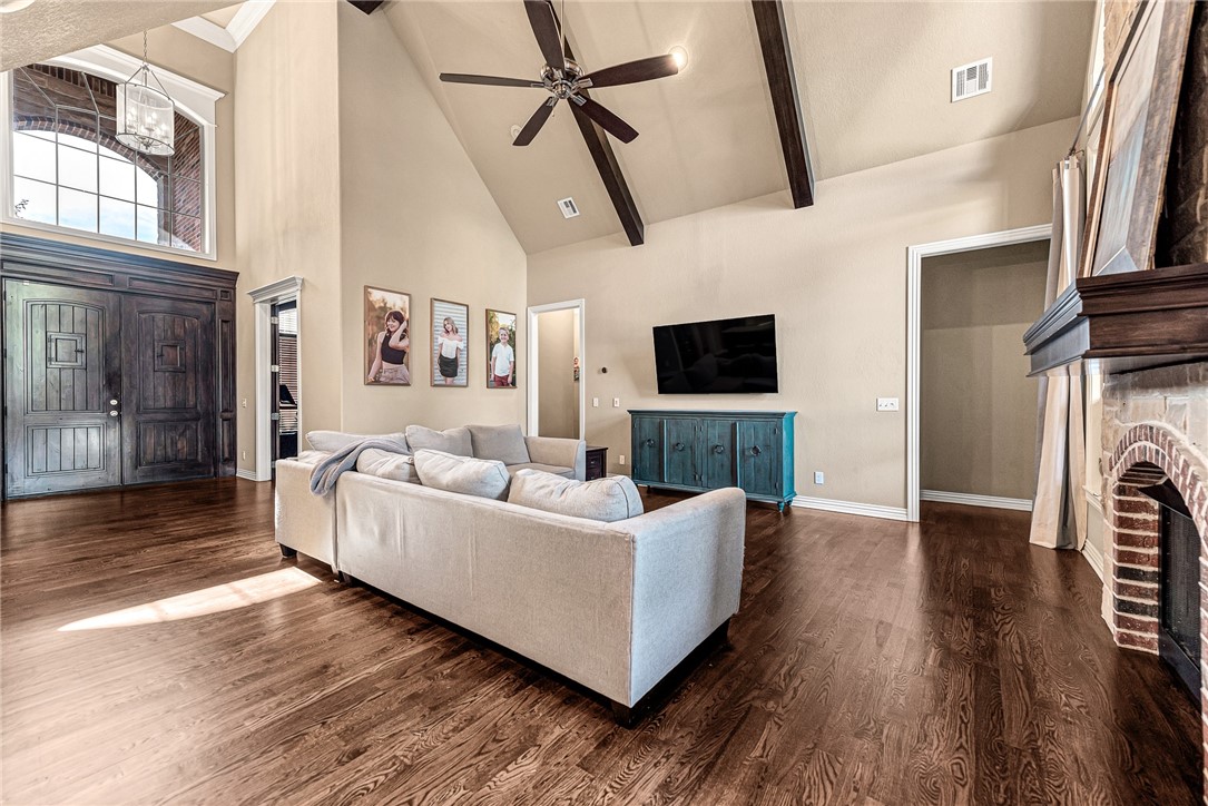 Centerton, Arkansas, 72719, United States, 5 Bedrooms Bedrooms, ,5 BathroomsBathrooms,Residential,For Sale,1992149