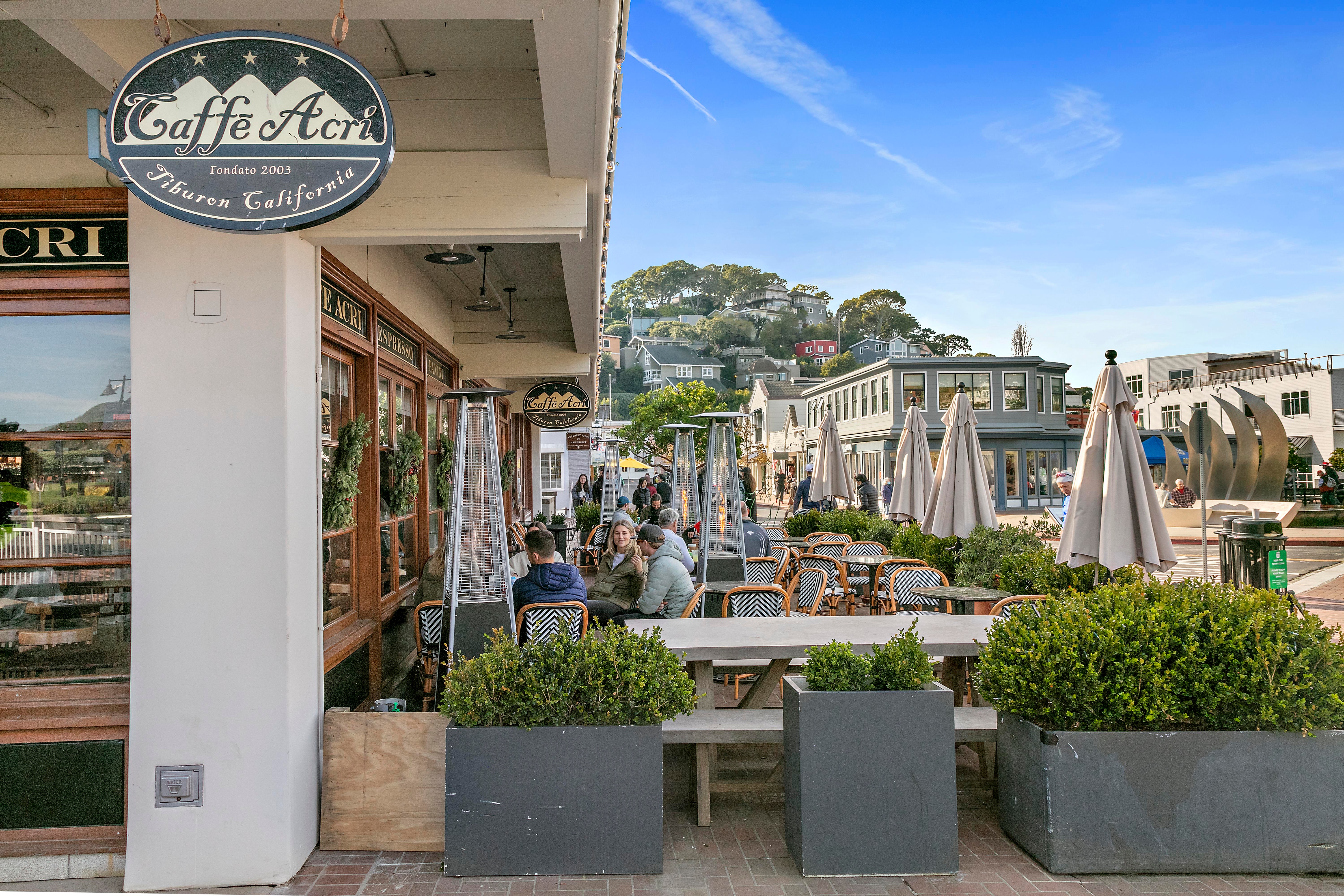  Cape Cod Charm Meets  California Living - 物件實景