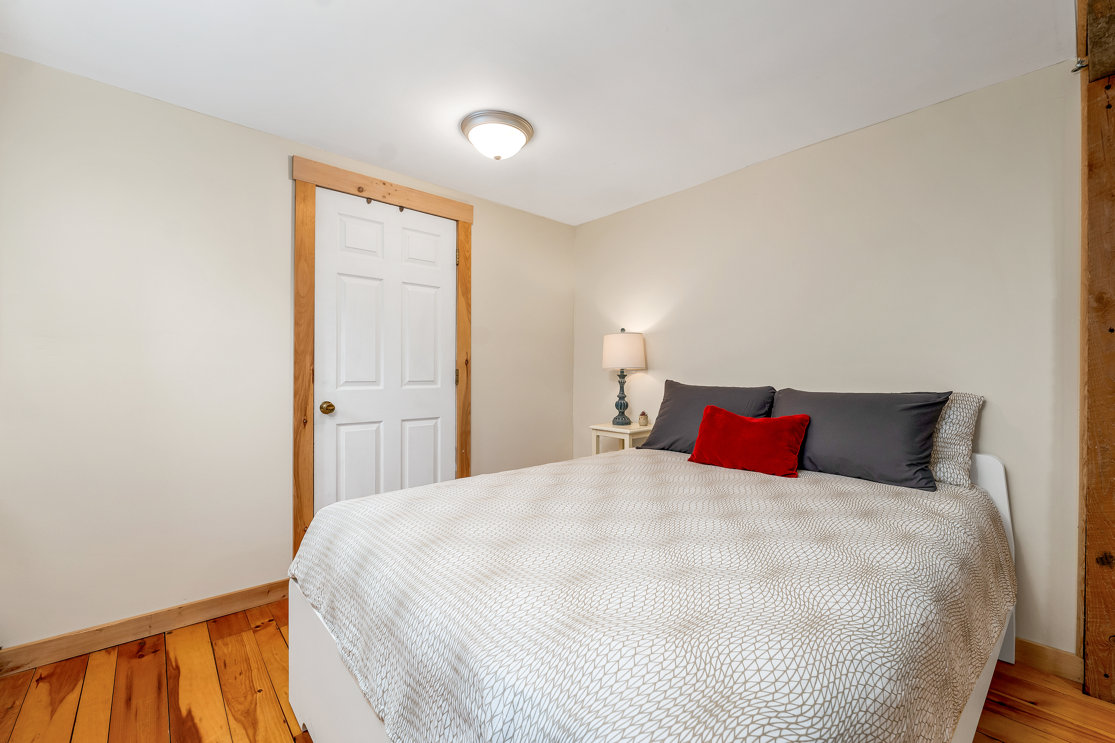 New Hampton, New Hampshire, 03256, United States, 3 Bedrooms Bedrooms, ,2 BathroomsBathrooms,Residential,For Sale,1976392